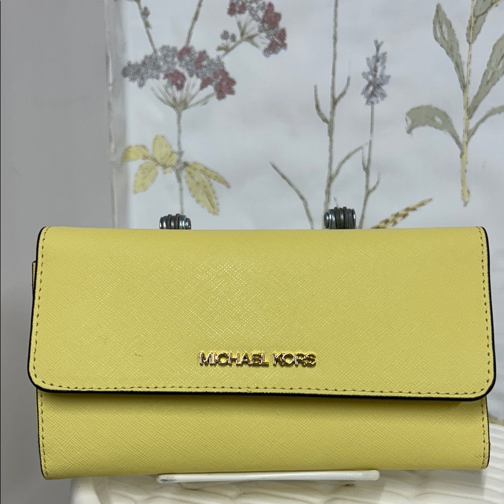 Michael Kors Sunny Yellow Wallet